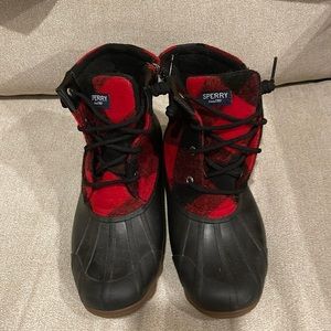 Size 6 Sperry buffalo plaid booties